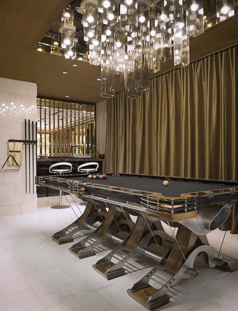 Pool Tabel ST Regis Bangkok
